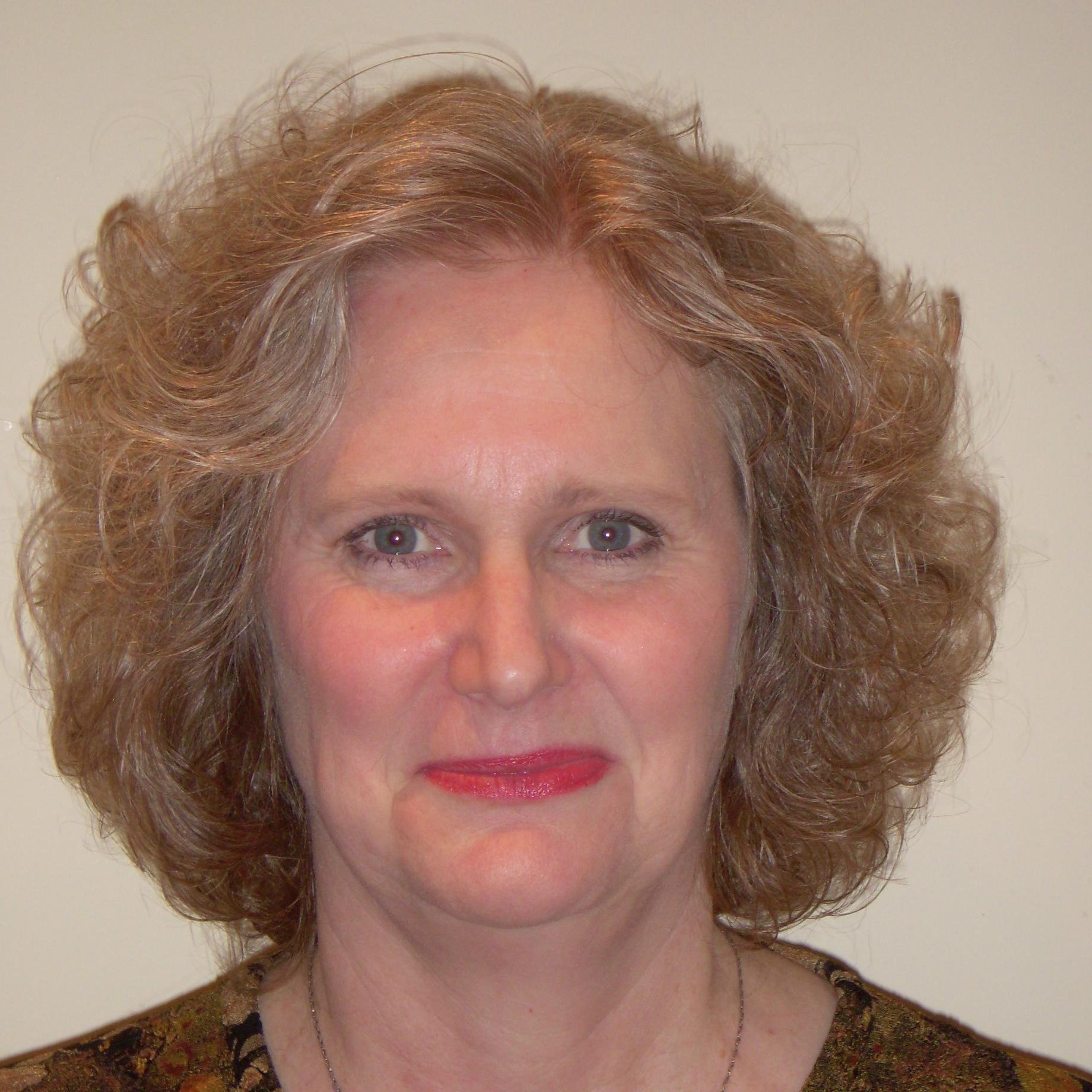 Veterinarian, Specialist in Emergency & Critical Care. Former member of Lace City Chorus.