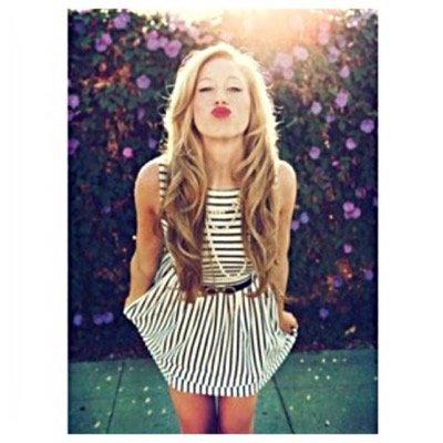 femalelogic_'s profile picture. 