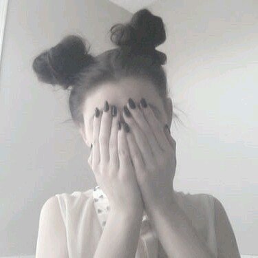 follow @aIiveagxin pls n thank u :)