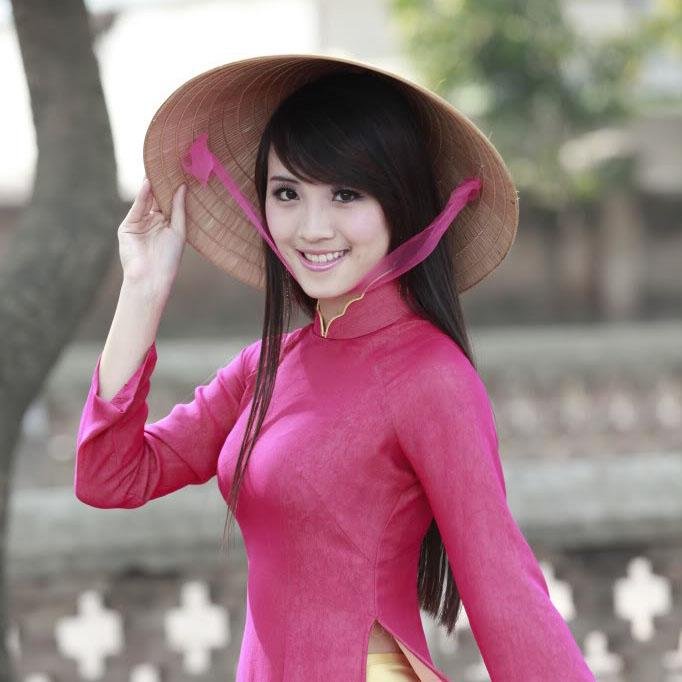 BambooRuby's profile picture. Sale Executive at leading Hanoi Halong Bay Tour Operator