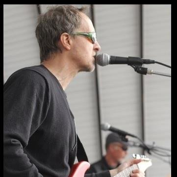 Official Twitter Page of the Hyatt-Howe Band