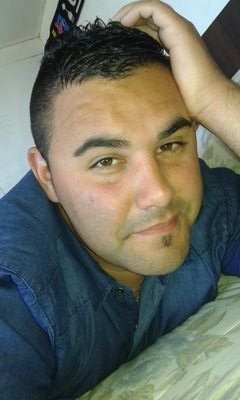 bueno tengo 20 años soy de valparaiso ,trabajo en el puerto (TPSV) tema de refrigeracion no tengo hijos estoy soltero :) y con ganas de conocer gente ^_^