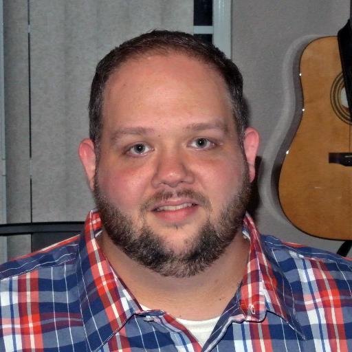 Solutions Architect (a.k.a Nerd), Entrepreneur, Happy father, and a happier husband. @CodeGreenLight