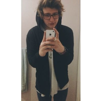OMH I CAN HSVE A BIO
THIS IS TGE FUTURW
college || 20 || single