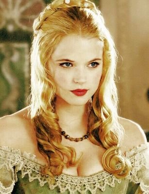 Is a maid and or lady in waiting. Is 21-23 depending on the Rp, and wants to have an adventure.  (MV) #Tuders #OUAT #POTC #Marvel (single)