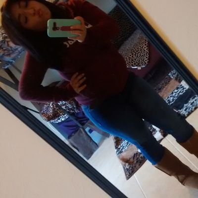 im cute and funny soo come and get to know me ;)