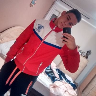 *Rap y Futbol* Portero del CDCMOSCARDÓ. Los pies en el suelo, la cabeza bien alta, y las ideas en el cielo. Del 98.