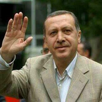 Doğru bildiğim yoldan asla dönmem,elif gibi dik dururum. #RTE&AS #AKEKİP 
Hemşire. Dadaş. İspir.