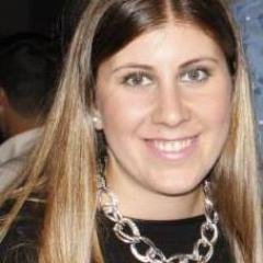 Graduada en Educación Primaria por la Universidad de Córdoba.
