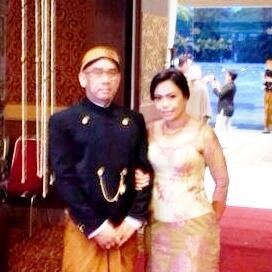 LAhir di Bdg, 10 Agustus 1966. 1 istri dan 1 anak. tgl di duren sawit jaktim.