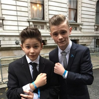 We are two Bambinos one girl one boy Supporting our idols @BarsAndMelody Pls follow our personals @BAMFan_2014 and @LibbyJames2xx We are #Bambinos till the end❤