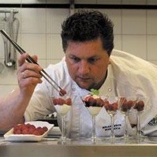Restaurant & Hotel | Bib Gourmand | Dagelijks geopend van 11:00 tot 21:00 (Diner vanaf 18:00) | Warme lunch op afspraak |#rebecca | de GaultMillau 2015