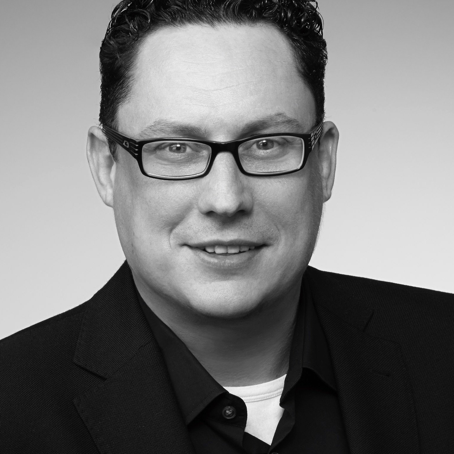 gunternowy's profile picture. Founder @ almagenic; Head of Business & Market Intelligence @ Solutions by Handelsblatt Media Group