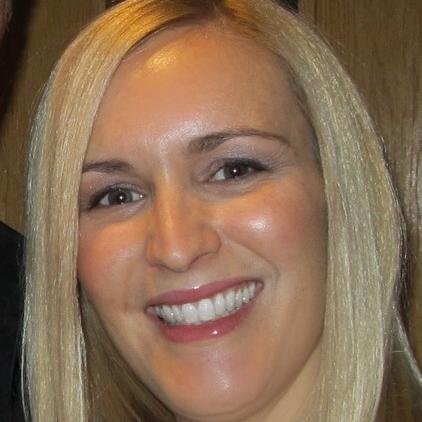 A qualified massage therapist specialising in swedish and tailor-made pregnancy massage, aromatherapy and hot/cold stone therapy.