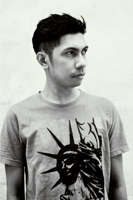 Adventure, Movieholic, Interisti, Bass Player & Graphic Design