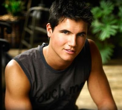 ReeceCarter1921's profile picture. I'm a Vampire that has lived since 1921, I was born as one. I'm a unique kind with rare abilities. I'm also a Striper. //RP\\GAY//Multiverse\\