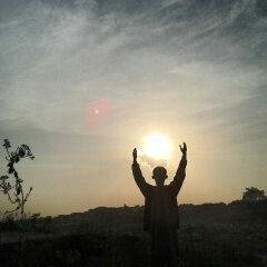 FariqAch's profile picture. 