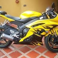 eminamarmimon's profile picture. 