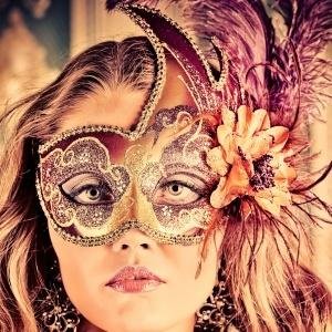 founder of Magical Masquerade one of the largest masquerade mask websites in the UK with over 400 masks.