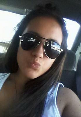 ``SÓLO QUISIERA SER UNO DE TUS MOTIVOS DE TU SONRISA , QUIZÁ UN PEQUEÑO PENSAMIENTO DE TU MENTE DURANTE LA MAÑANA , O QUIZÁ UN LINDO RECUERDO ANTES DE DORMIR .