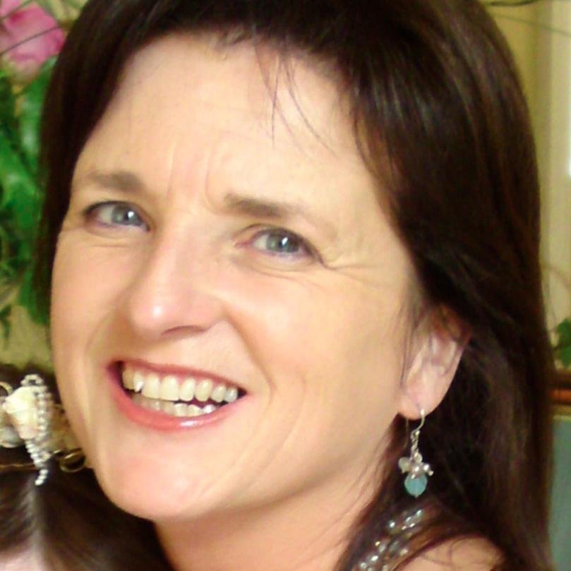 Communication strategist, Cathy Moore Connects & DCU lecturer, ex Dáil Éireann. Award-winning current affairs broadcaster ex RTE, ex BBC.