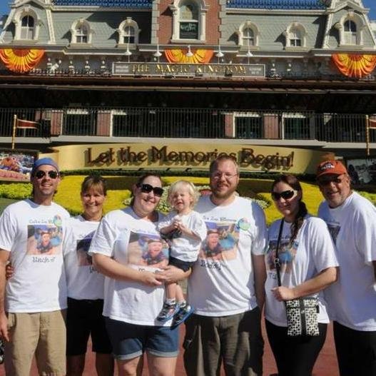 The Berwick/Orcutt Family Journey to turn our lives around, get fit, & eliminate the back & forth dieting #NoMoYoYo Oh yea, we also sell athletic apparel ;)
