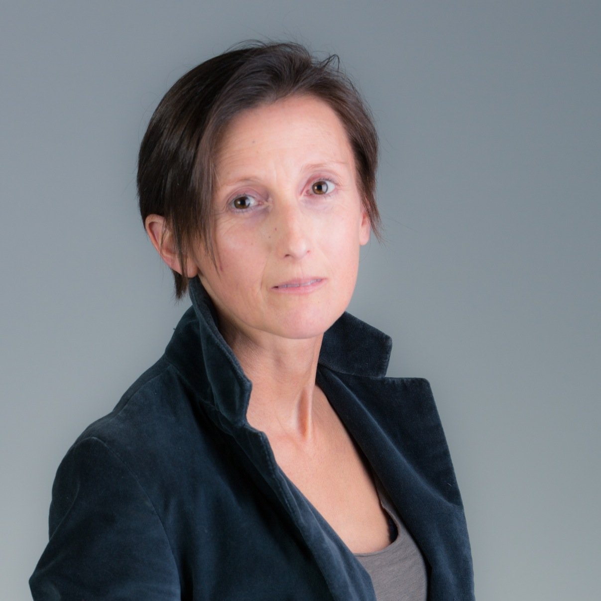 Consultante en #SantéNaturelle, Coach nutrition, formatrice produits bio, responsable La Ruche qui Dit Oui à Villeneuve les Avignon, blogueuse.