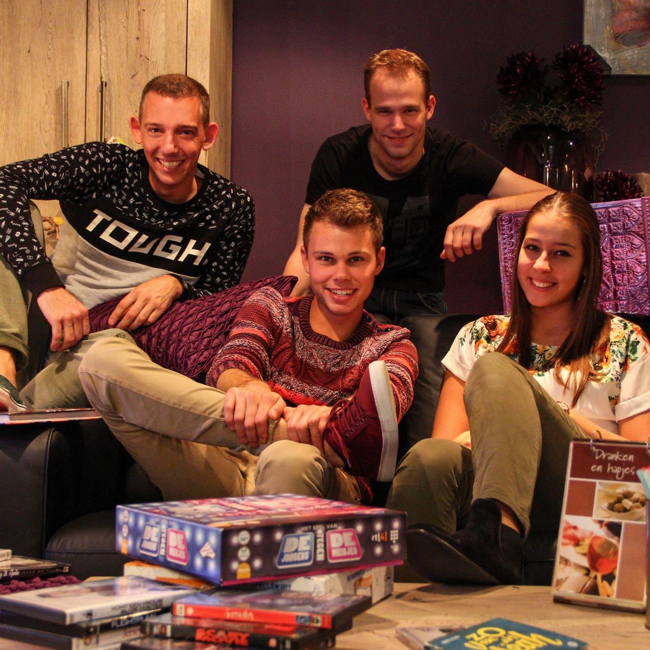 De Vlinderstad Superchart is dé hitlijst van ZO!34. Iedere vrijdagavond hoor je tussen 22.00 en 00.00 uur de grootste hits van het moment!