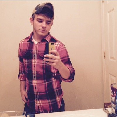 Raymond Neal. 18
Chelsea Mae. ❤️
country is life.