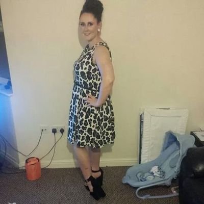 becky_d_28's profile picture. I don't mind being in a mans world as long as I can be a woman in it !