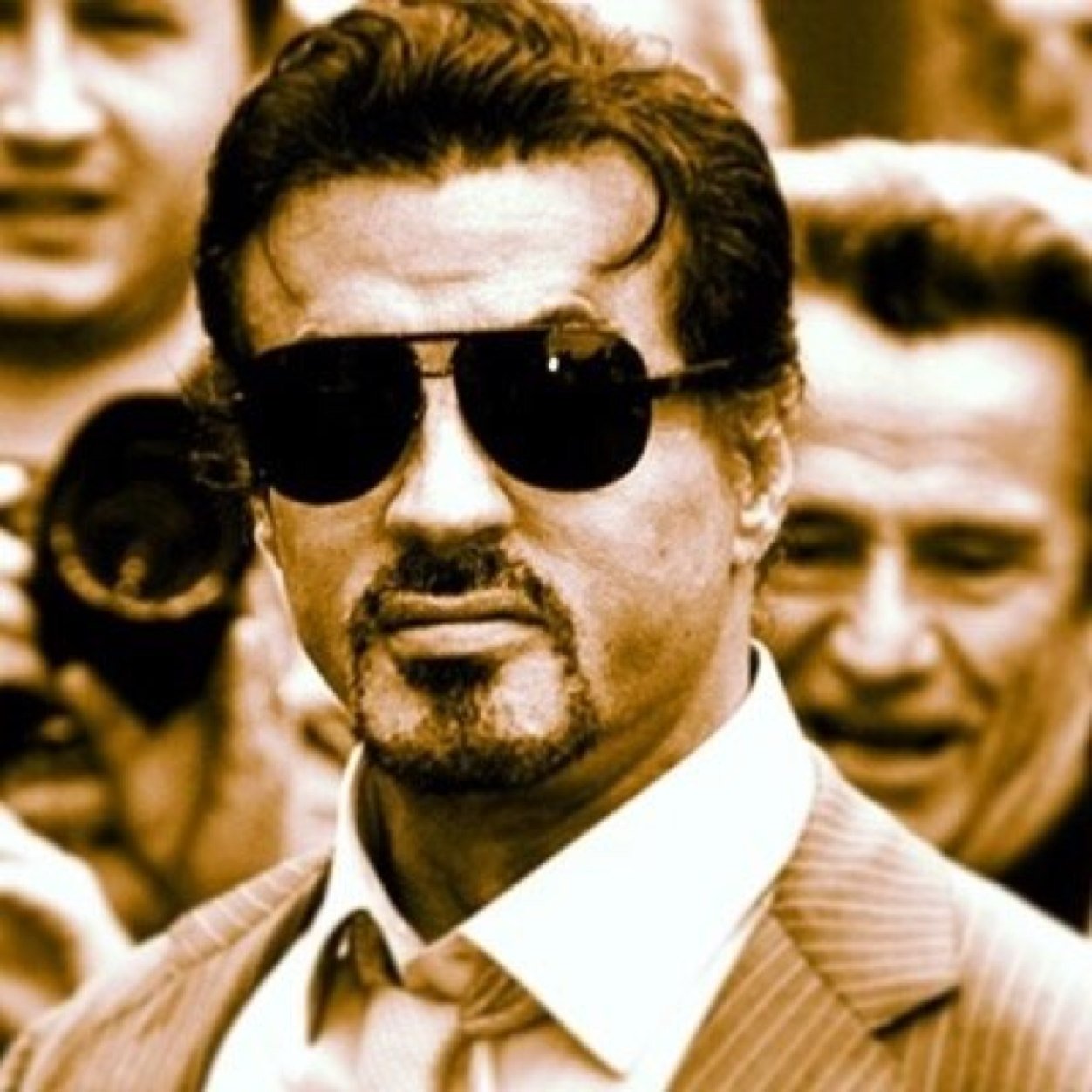 ،، لايوجد حاله لان حالتي حاله ☺✌.
واعلم دائماً بان مالك دخل 
 .... لا آله الا الله محمداً رسول الله ....