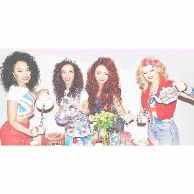 Polskie Updates o Little Mix. Zdjęcia, informacje, filmiki. Prowadzi : @borntobeperries Leigh's mum follow us
