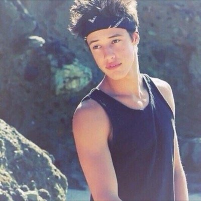 Please retweet this link https://t.co/3hkJMtNPJY !! ilysm  thanks