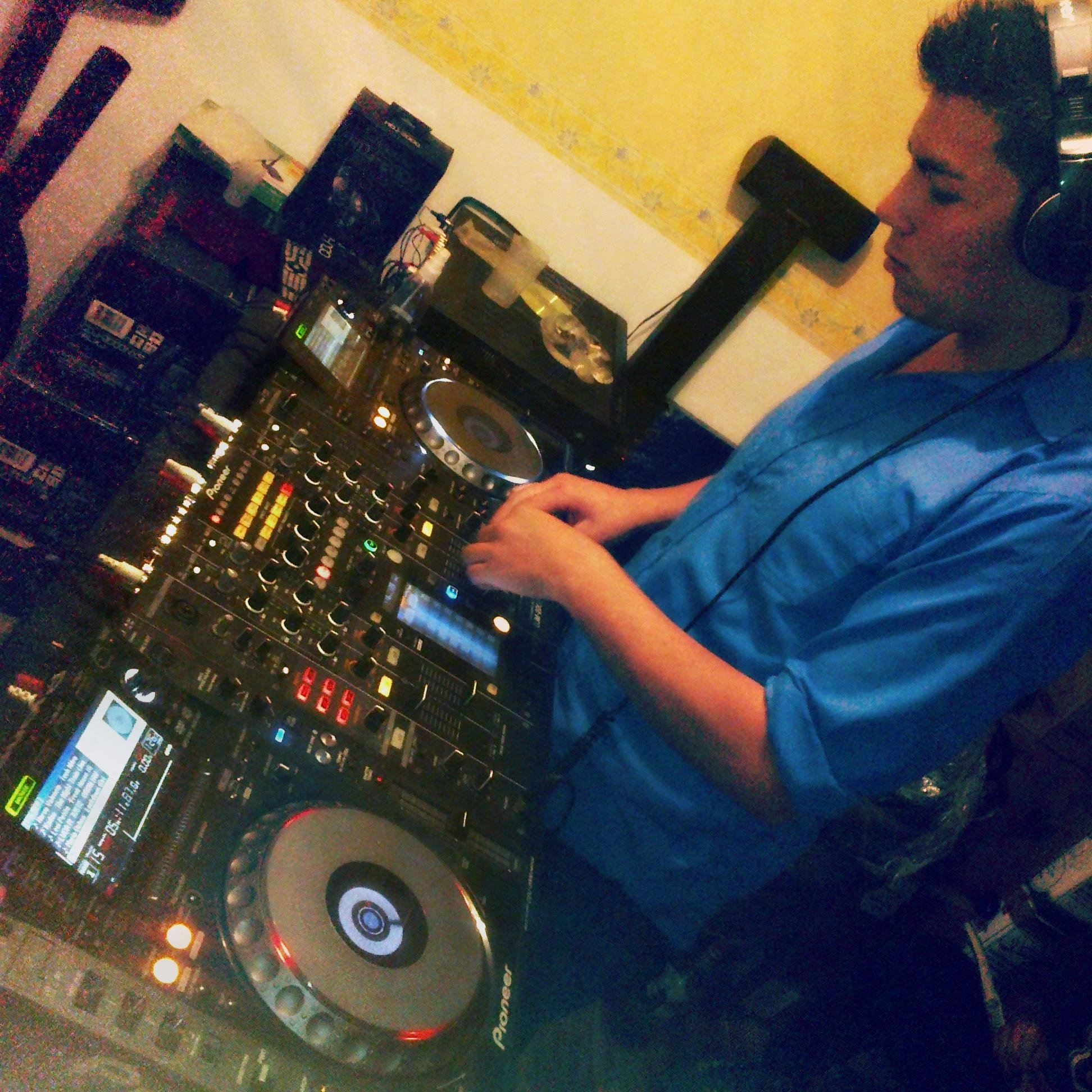 Si llenas tu mente de miedos, no habrá espacio para los sueños. DJ/PRODUCER