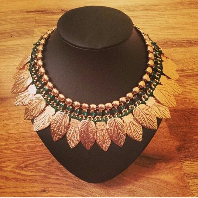 Online boutique selling a range of costume jewellery, handmade pieces and various other accessories. Also on Facebook (The Dressing Table) and Instagram.