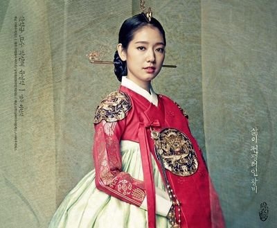 [영화 상의원 Parody Account] 왕비(박신혜) / 조선시대 왕실의 의복을 만드는 상의원에서 아름다운 옷으로 인해 벌어지는 사랑, 재능, 질투, 욕망의 이야기를 그리는 사극