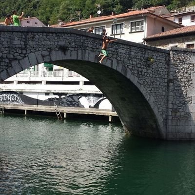 cb02_cb's profile picture. 