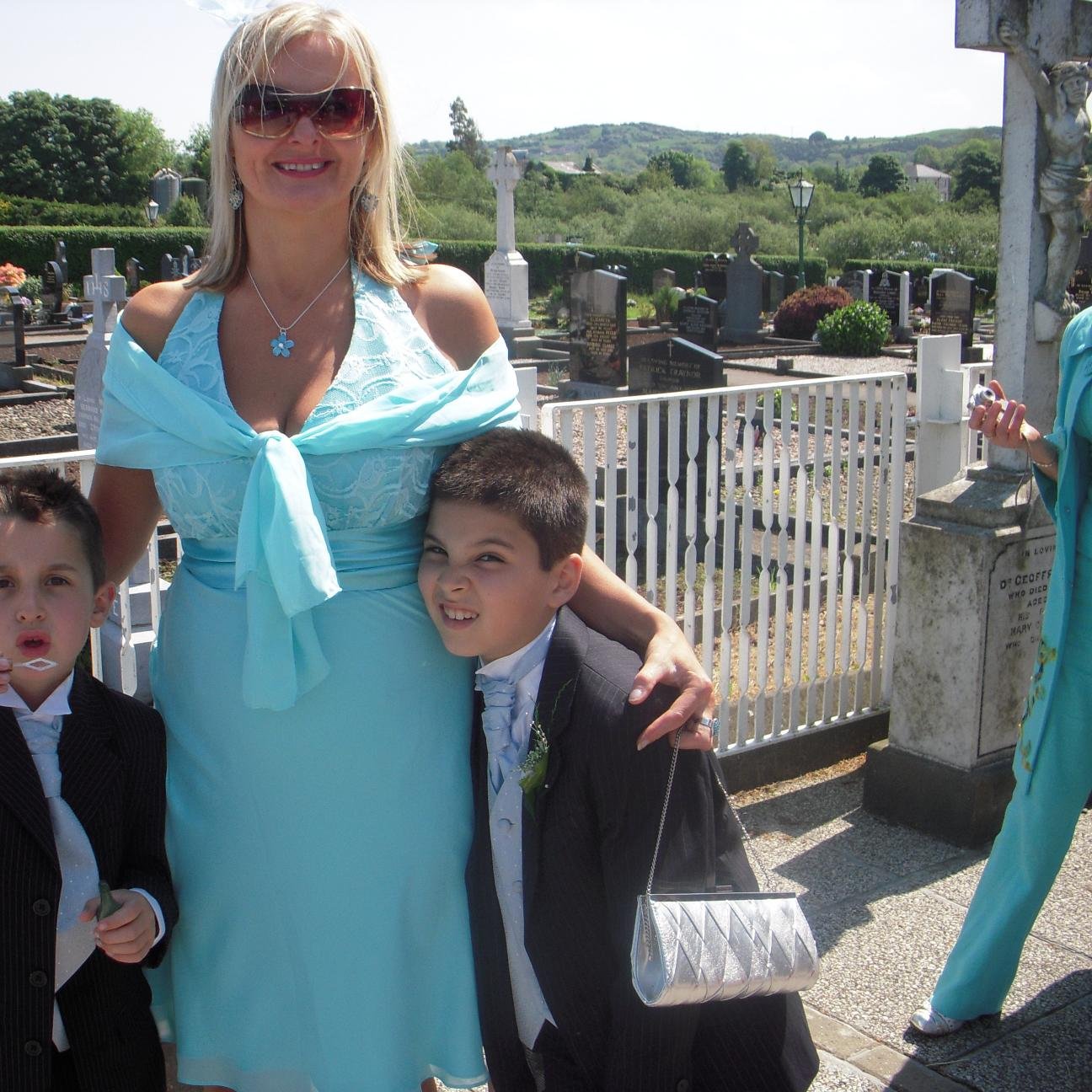 daisydaisyhart's profile picture. Hi busy Mom of 3, shoe shop manager, likes reading blogs