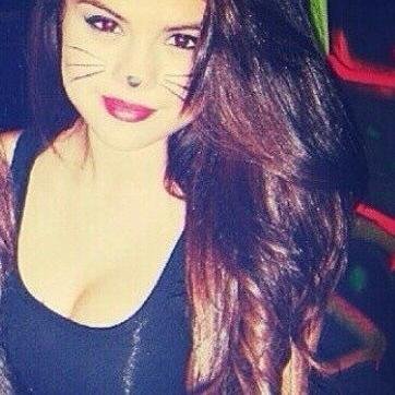 Selena Gomez boobs (: