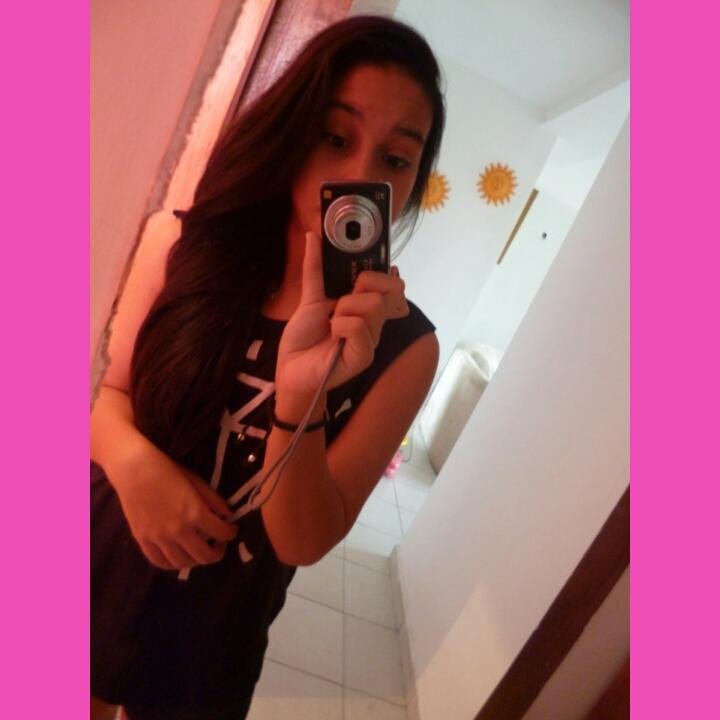 Sigueme becerro soy toda una ternurita:$ -  Amo a mi  bff bella:$ - One Direction*o*