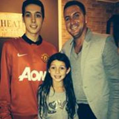 ramongutiso's profile picture. follow me for Art tweets. Just hanging in El Paso, TX. Enquire not what boils in another's pot.