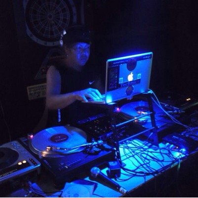 都内渋谷六本木を中心にDJ活動しています。 HIPHOP R&B  REGGAEメインでPLAYしてます。土日のみブッキング受け付けます。あとCLUB等遊び行きたい方気軽に連絡ください。