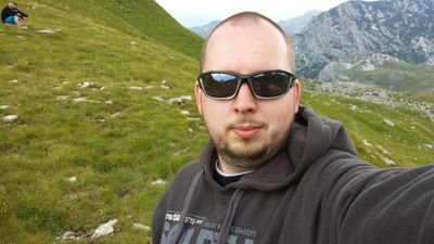 mozi1981's profile picture. 