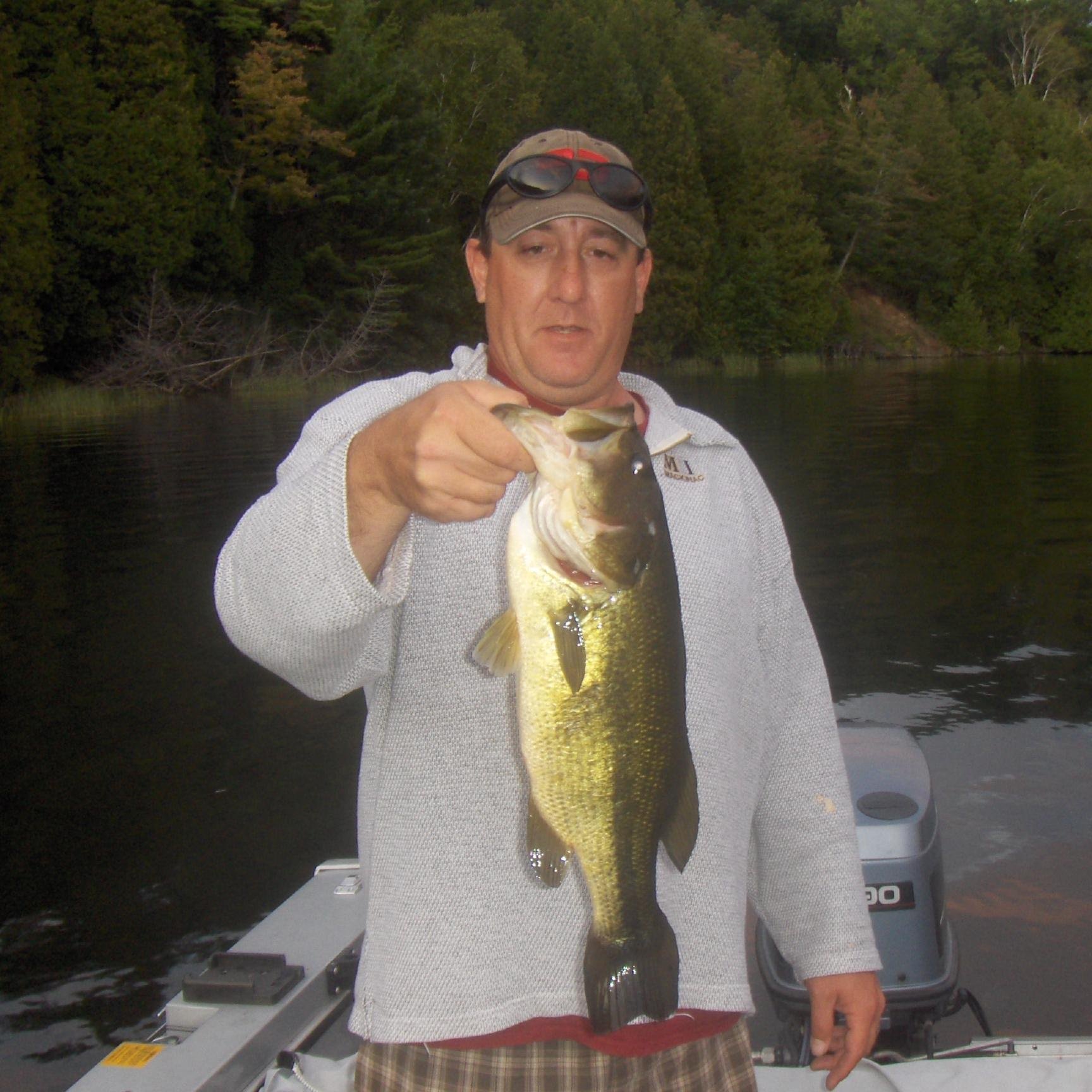 imbillydevo's profile picture. Guy who loves hydrotherapy(fishing) conservative,not to bright but hides it well