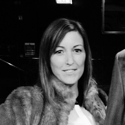 chloelouward's profile picture. 