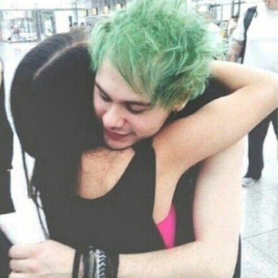 hey free follow but go follow @orgazayn please :)