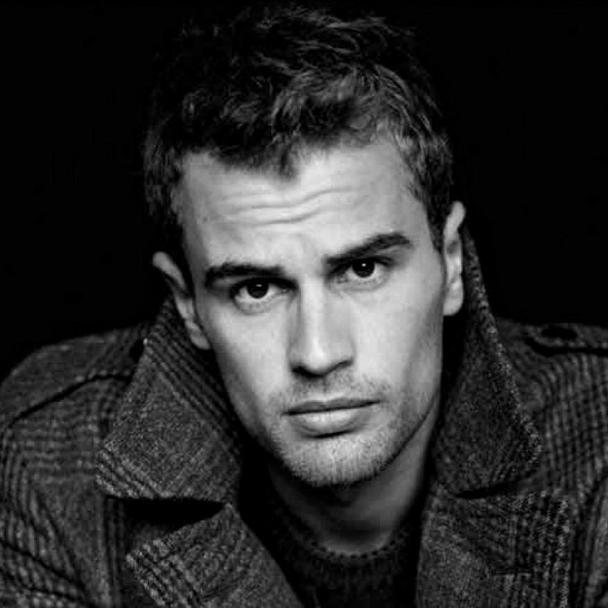 We're dedicated to posting photos of the sexiest men. RT your favourites & tweet us suggestions!