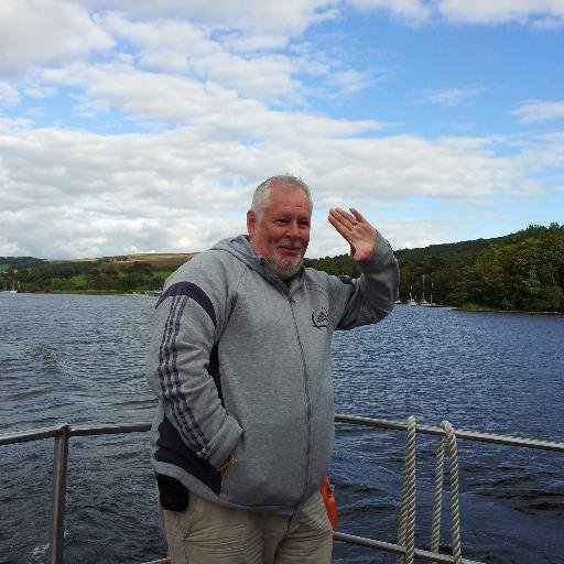 rhoslas's profile picture. 