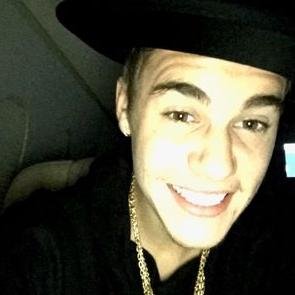 Amo a JUSTIN BIEBER ... soy BELIEBER de corazón♥♥♥ conocerlo es lo mejor que me pudo pasar en la vida
♥♥♥ BELIEBER FOREVER.....