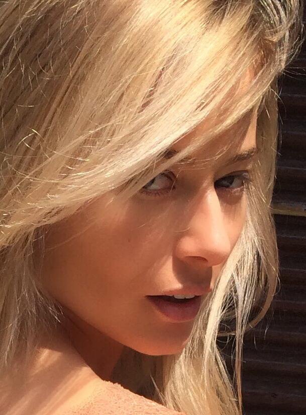 RachelleBrewe12's profile picture. 